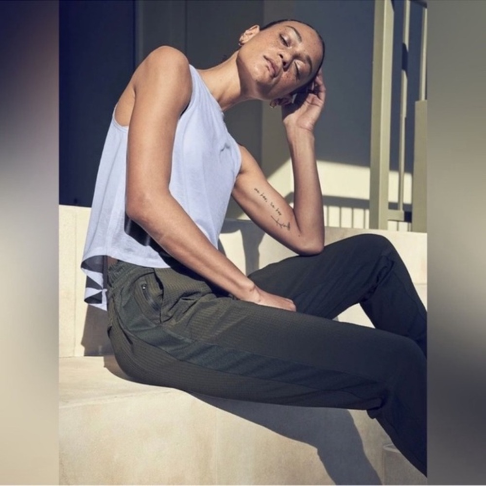 ATHLETA Textured Brooklyn Joggers Green Size 4